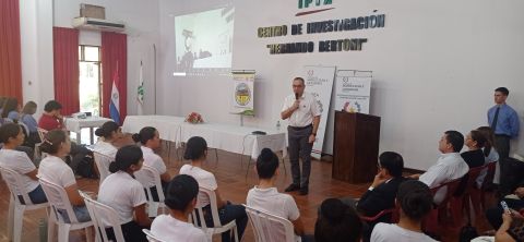 Jóvenes participaron del ciclo de charlas 