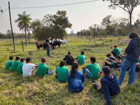 Prácticas de campo son claves para la formación integral de estudiantes de la escuela agrícola de Concepción