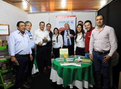 Ministro Giménez destacó la importancia socio cultural de la yerba mate, en el marco del Vlll Congreso Sudamericano de Yerba Mate