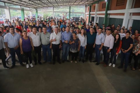 Paraguarí: entrega de implementos agrícolas por valor de 368.323.000 gs