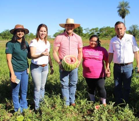 Jornada de trabajo y entregas de insumos en San Pedro