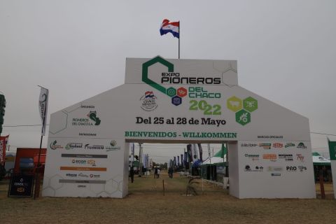 Ministro Bertoni participó de la 3era Edición de la Expo Pioneros del Chaco