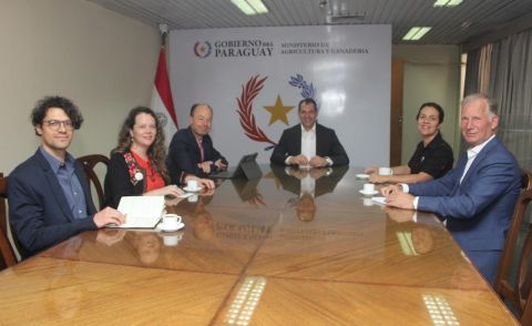 Ministro Giménez, recibe a comitiva del Banco Mundial