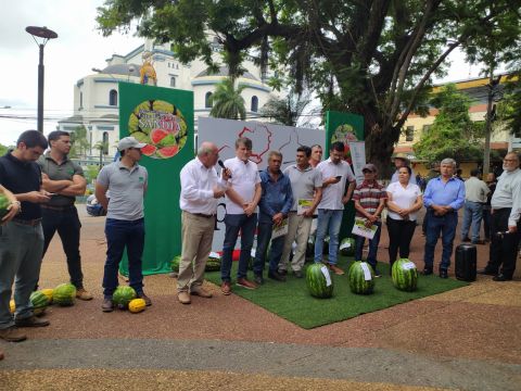 Productores logran recaudación de 6.080.000 gs en exitosa 1ra Expo Feria de la Sandía