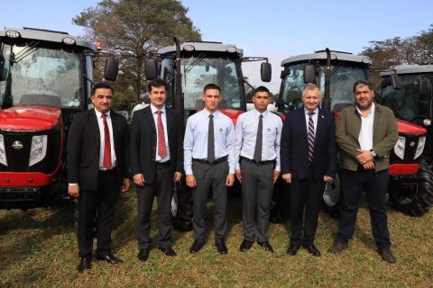 MAG entrega implementos agrícolas para el fortalecimiento la formación técnica en las Escuelas Agrícolas