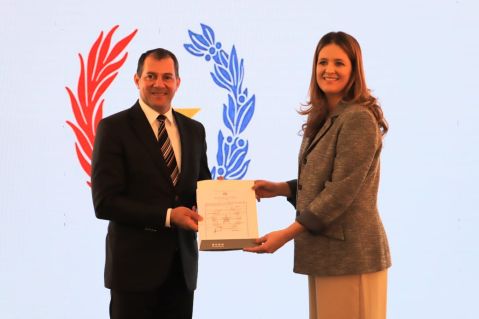 Ministro Giménez, participa del acto de posesión de cargo de Cristina Goralewski, quien continúa al frente de INFONA